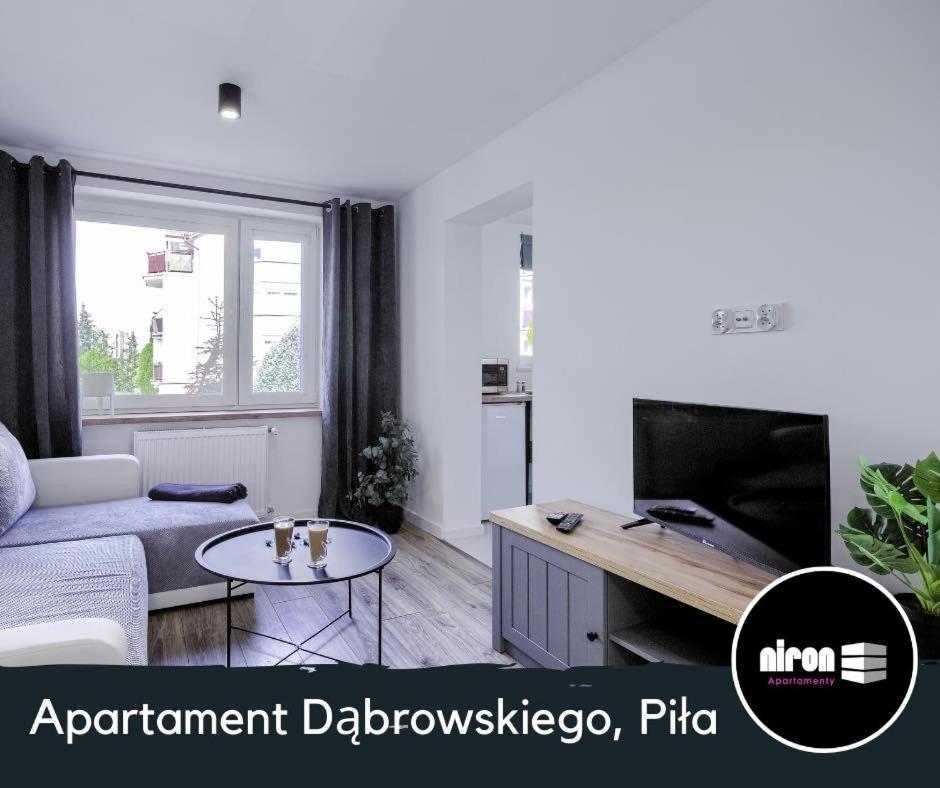 ピワNiron Apartament Dabrowskiegoアパートメント エクステリア 写真